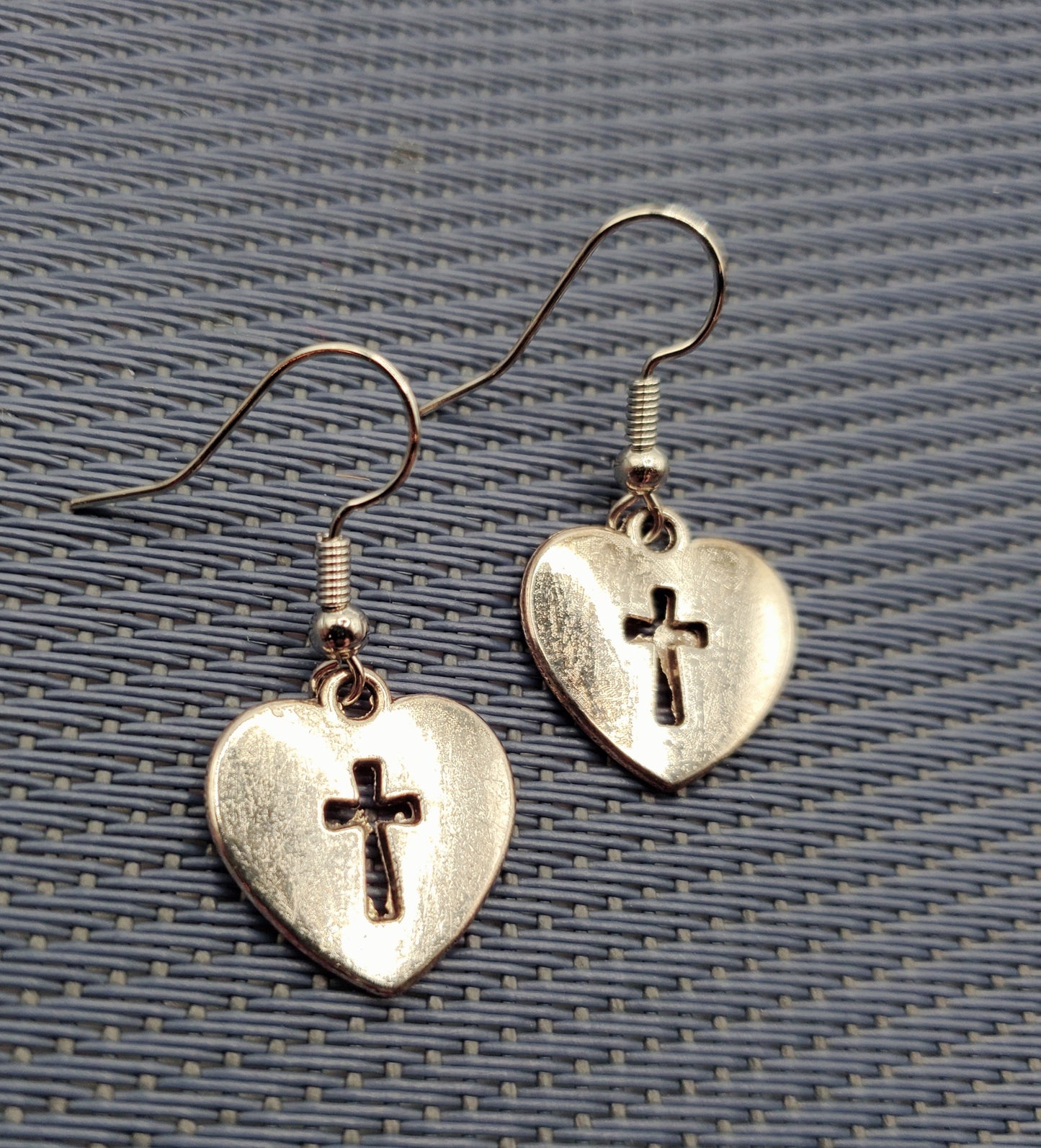 Cross my Heart Earrings