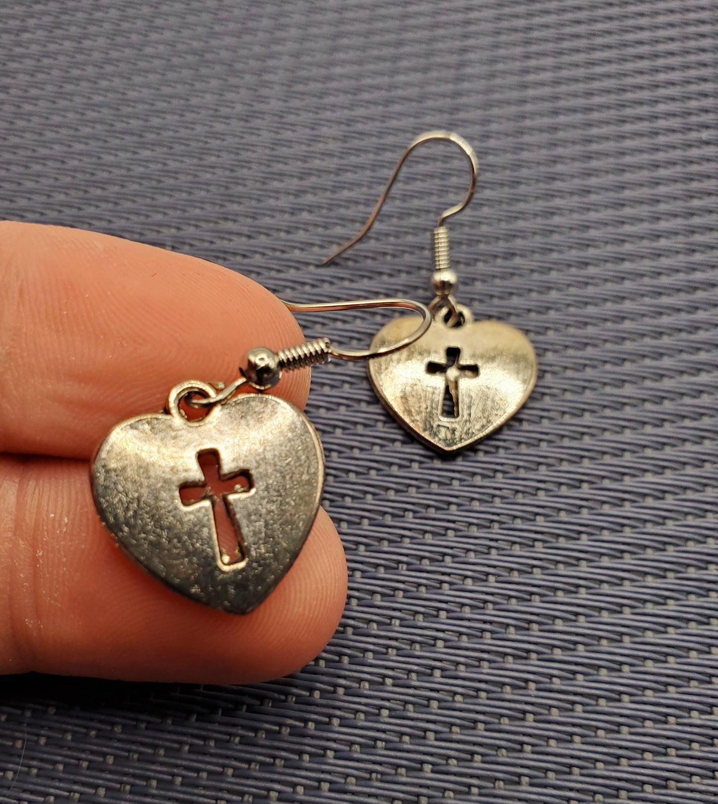 Cross my Heart Earrings